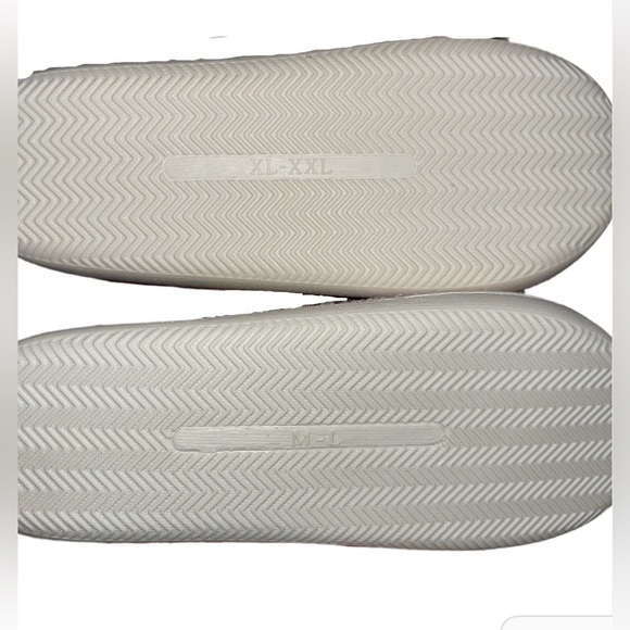 Simply Southern Blush Teddy Bear Slippers - Picture 4 of 4